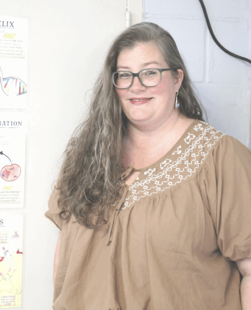 Leslie Saltares, JMPHS Forensics & Biology Teacher [Hailey Waldo/Courtesy]