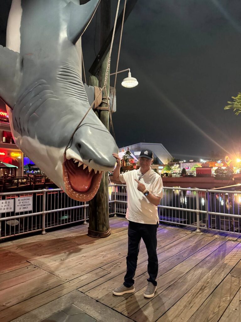 JMPHS Seniors celebrate graduation at Universal’s Grad Bash